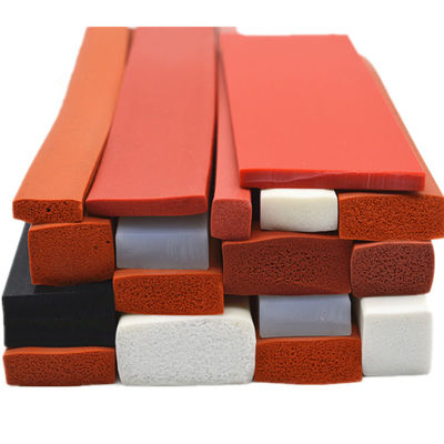 Foam Silicone Extrusion 45 Shore A 0.5g/Cm3 Sponge Strip For Water Sealing Applications